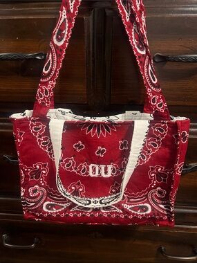 OU Red Bandana Tote Bag with White Accents and removable zipper pouch inside